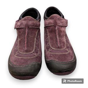 Clarks Privo Ryegrass Eggplant Purple Suede Walking Shoe Hook & Loop size 8.5